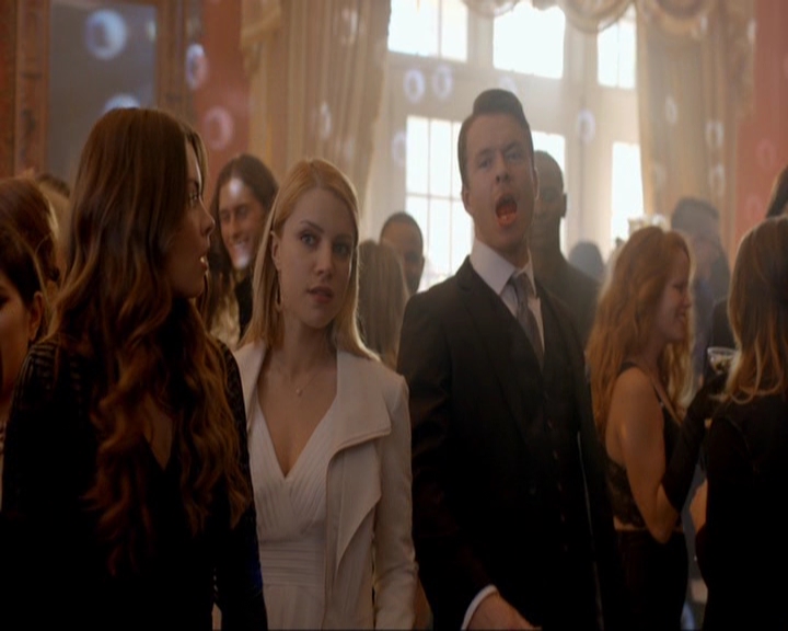 VampireDiariesWorld-dot-nl_7x08HoldMeThrillMeKissMeKillMe0462.jpg