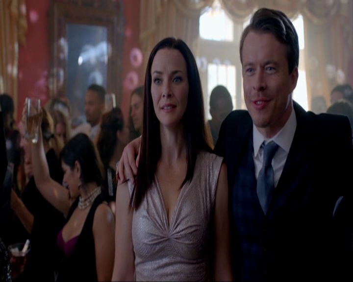 VampireDiariesWorld-dot-nl_7x08HoldMeThrillMeKissMeKillMe0491.jpg