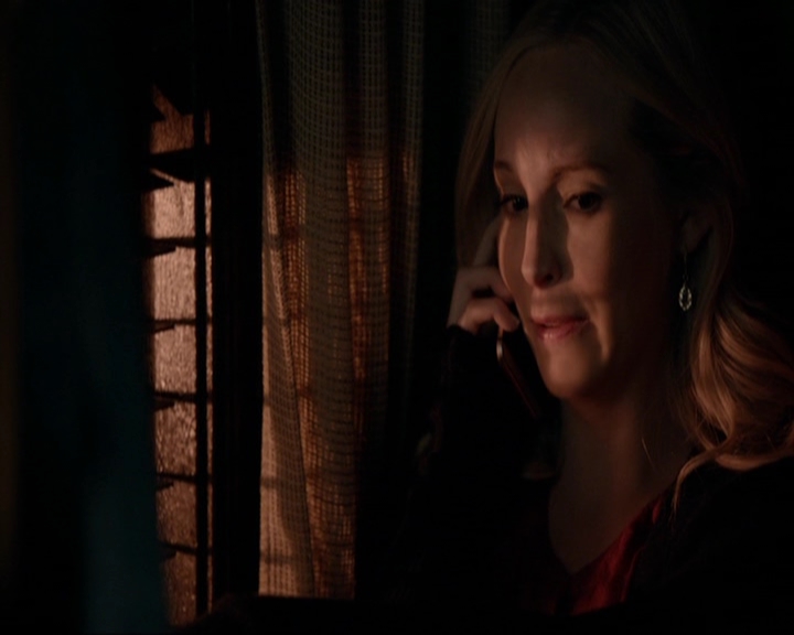 VampireDiariesWorld-dot-nl_7x08HoldMeThrillMeKissMeKillMe1672.jpg