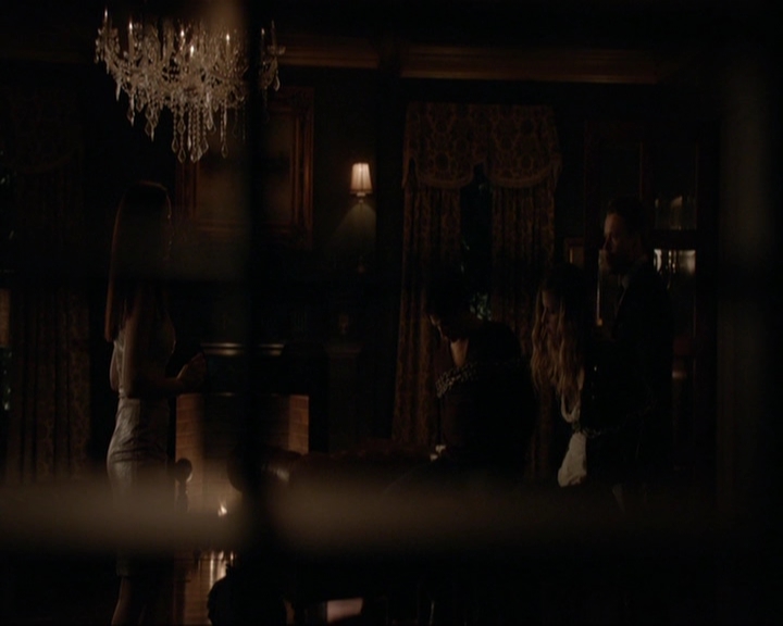 VampireDiariesWorld-dot-nl_7x08HoldMeThrillMeKissMeKillMe1715.jpg