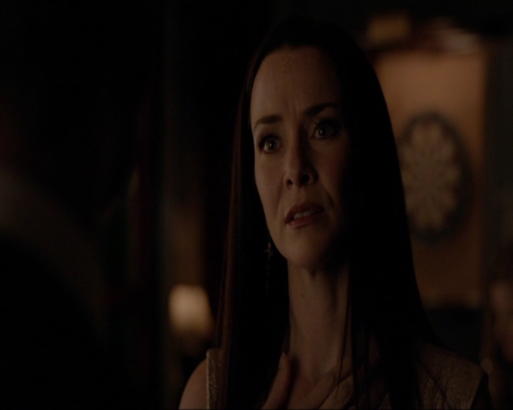 VampireDiariesWorld-dot-nl_7x08HoldMeThrillMeKissMeKillMe1814.jpg