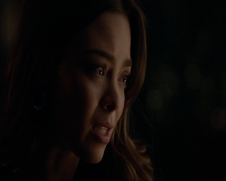 VampireDiariesWorld-dot-nl_7x08HoldMeThrillMeKissMeKillMe1963.jpg