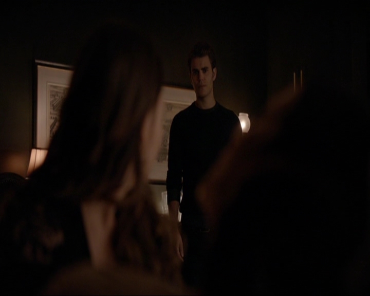 VampireDiariesWorld-dot-nl_7x08HoldMeThrillMeKissMeKillMe1974.jpg