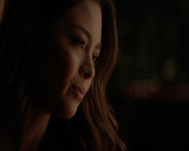 VampireDiariesWorld-dot-nl_7x08HoldMeThrillMeKissMeKillMe1985.jpg