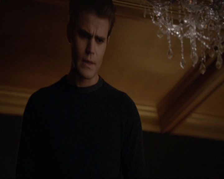 VampireDiariesWorld-dot-nl_7x08HoldMeThrillMeKissMeKillMe2025.jpg