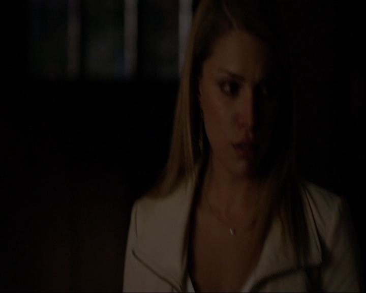 VampireDiariesWorld-dot-nl_7x08HoldMeThrillMeKissMeKillMe2073.jpg