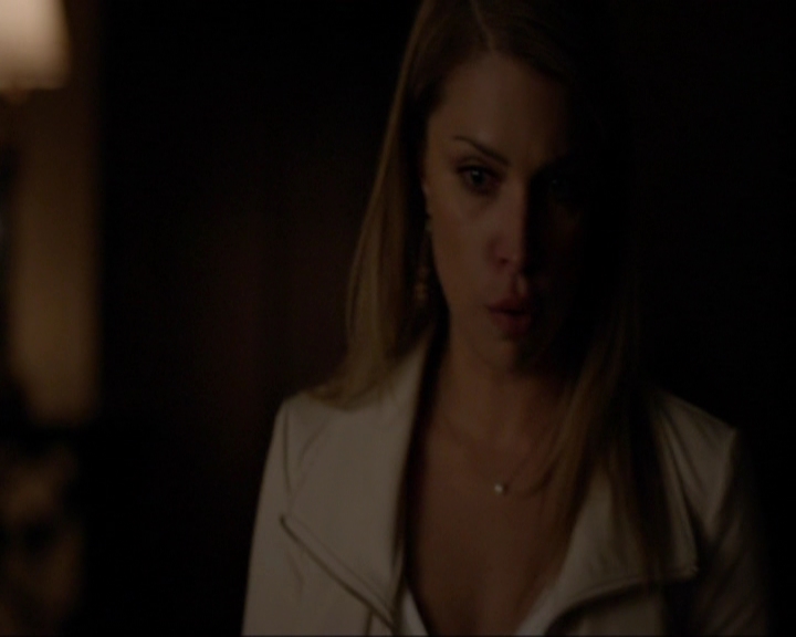 VampireDiariesWorld-dot-nl_7x08HoldMeThrillMeKissMeKillMe2074.jpg