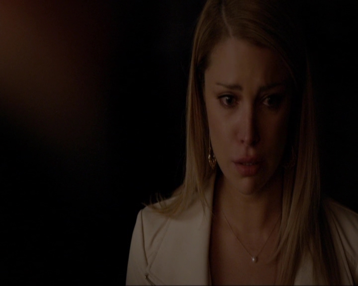 VampireDiariesWorld-dot-nl_7x08HoldMeThrillMeKissMeKillMe2094.jpg