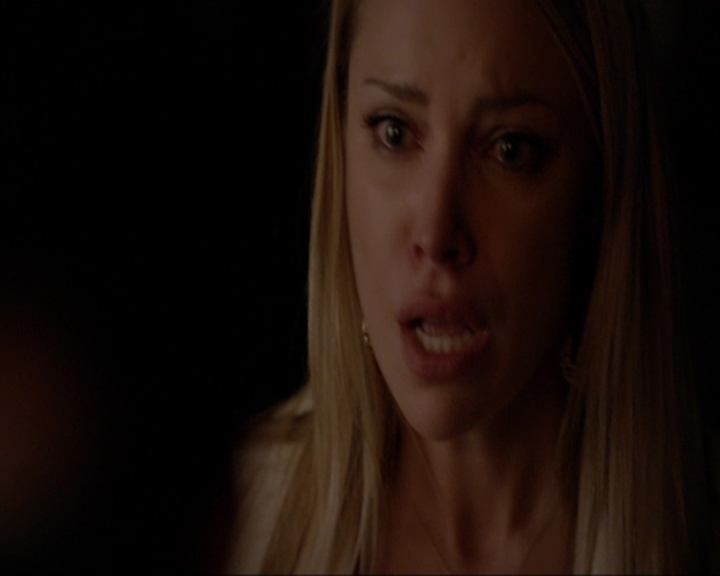 VampireDiariesWorld-dot-nl_7x08HoldMeThrillMeKissMeKillMe2106.jpg