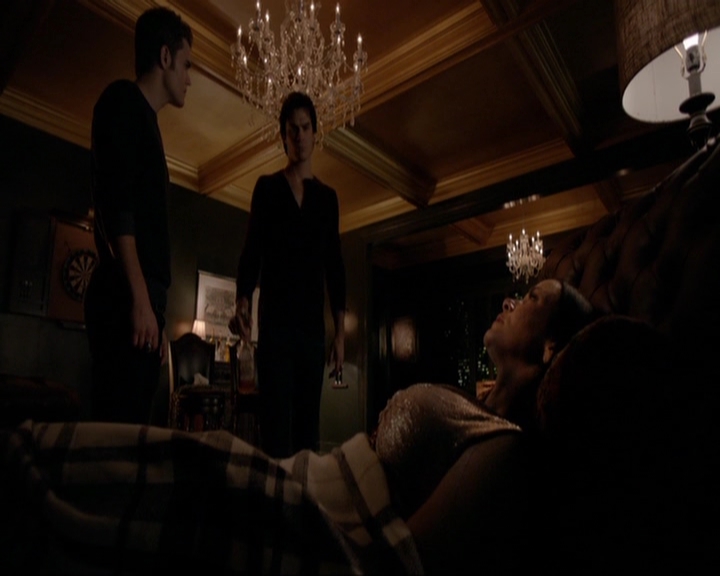 VampireDiariesWorld-dot-nl_7x08HoldMeThrillMeKissMeKillMe2178.jpg