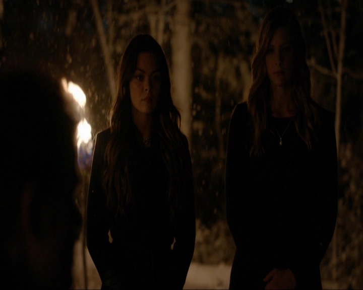 VampireDiariesWorld-dot-nl_7x09ColdAsIs0099.jpg