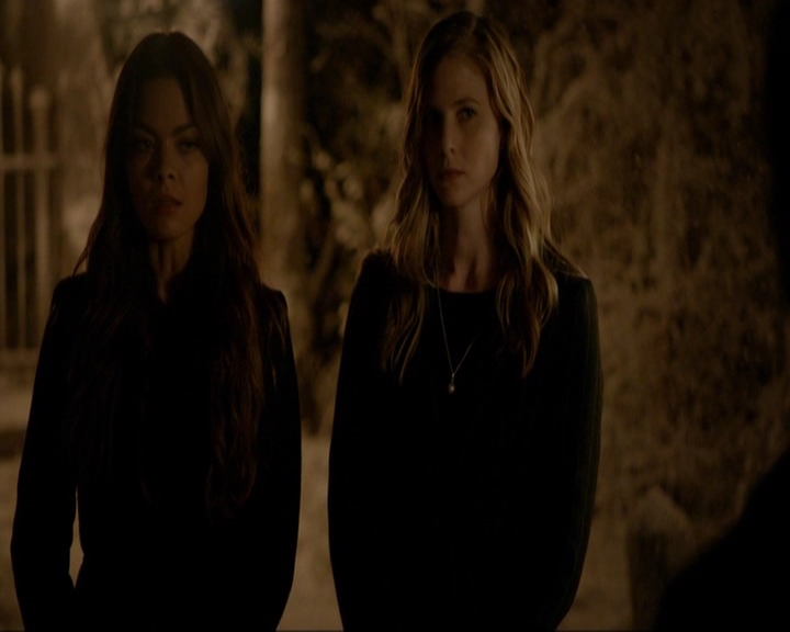 VampireDiariesWorld-dot-nl_7x09ColdAsIs0108.jpg