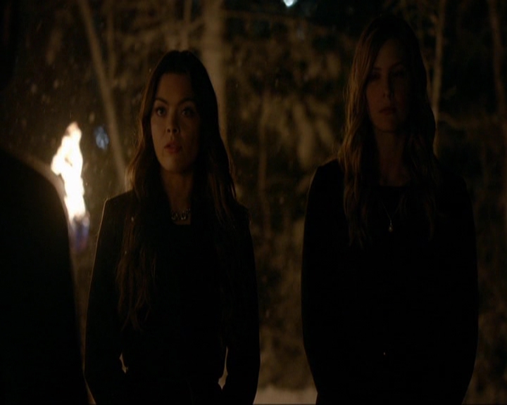 VampireDiariesWorld-dot-nl_7x09ColdAsIs0115.jpg