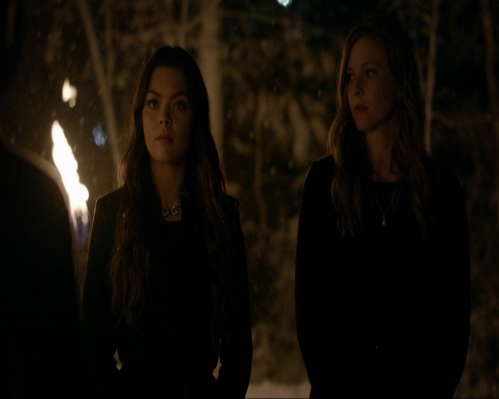 VampireDiariesWorld-dot-nl_7x09ColdAsIs0116.jpg