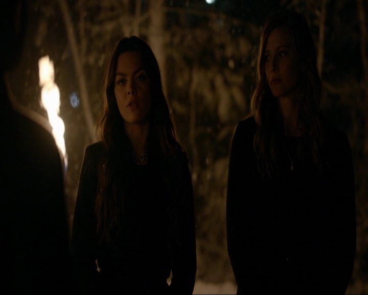 VampireDiariesWorld-dot-nl_7x09ColdAsIs0118.jpg