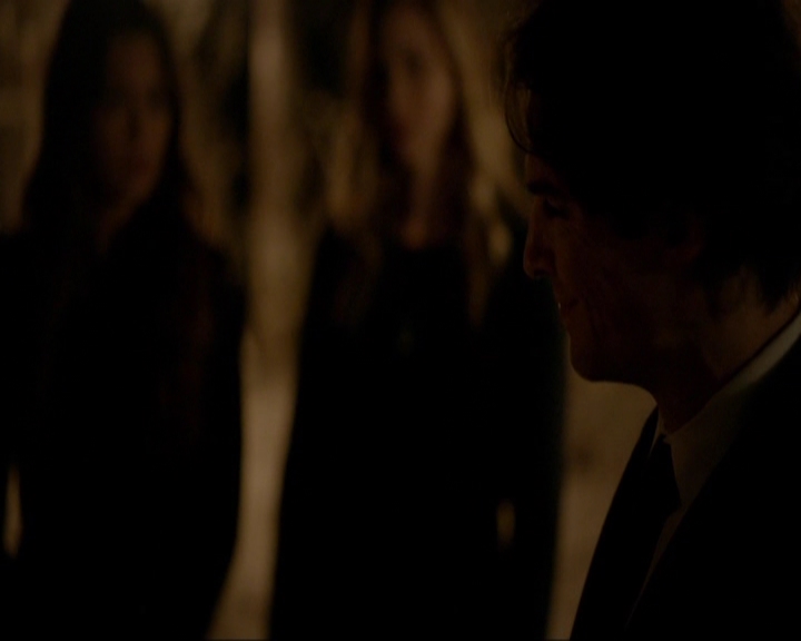 VampireDiariesWorld-dot-nl_7x09ColdAsIs0125.jpg