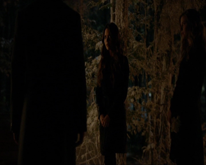 VampireDiariesWorld-dot-nl_7x09ColdAsIs0138.jpg