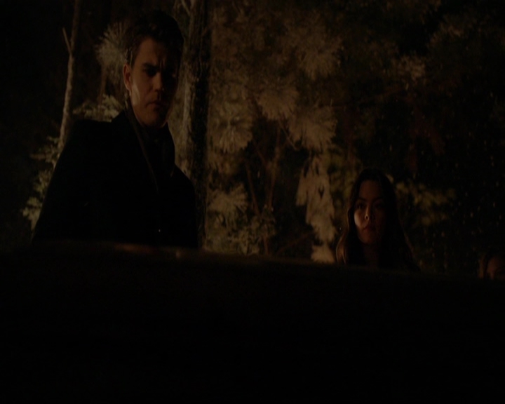 VampireDiariesWorld-dot-nl_7x09ColdAsIs0140.jpg