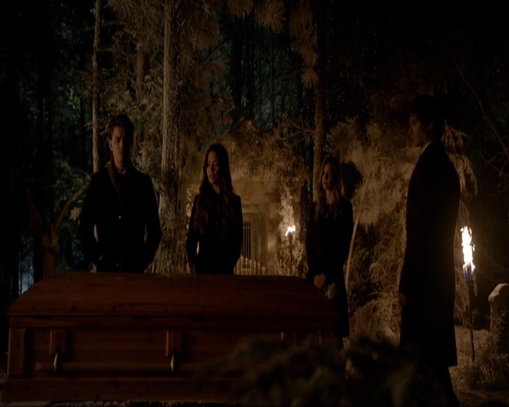 VampireDiariesWorld-dot-nl_7x09ColdAsIs0158.jpg