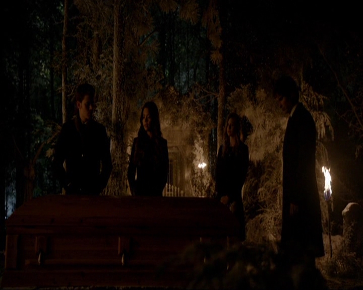 VampireDiariesWorld-dot-nl_7x09ColdAsIs0159.jpg