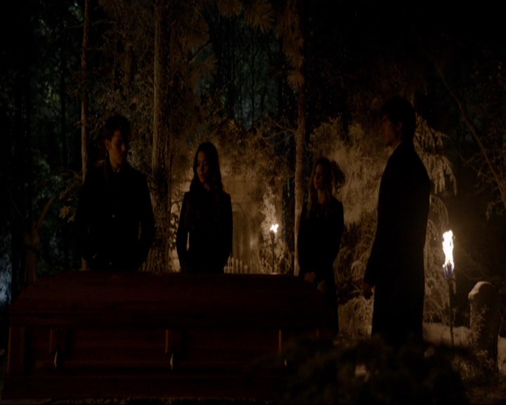 VampireDiariesWorld-dot-nl_7x09ColdAsIs0160.jpg