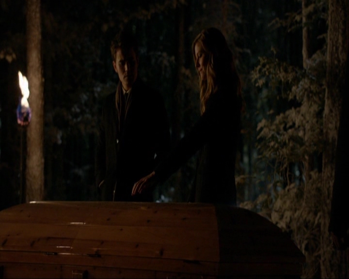 VampireDiariesWorld-dot-nl_7x09ColdAsIs0189.jpg