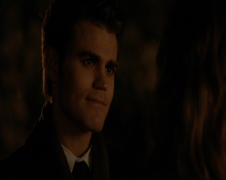 VampireDiariesWorld-dot-nl_7x09ColdAsIs0208.jpg