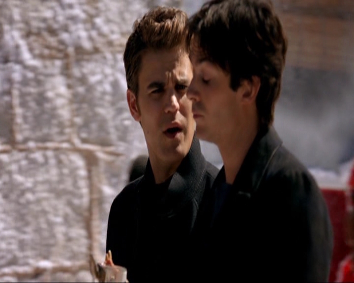 VampireDiariesWorld-dot-nl_7x09ColdAsIs0418.jpg