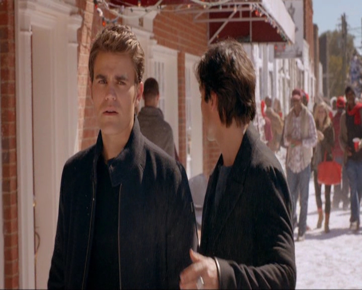 VampireDiariesWorld-dot-nl_7x09ColdAsIs0623.jpg