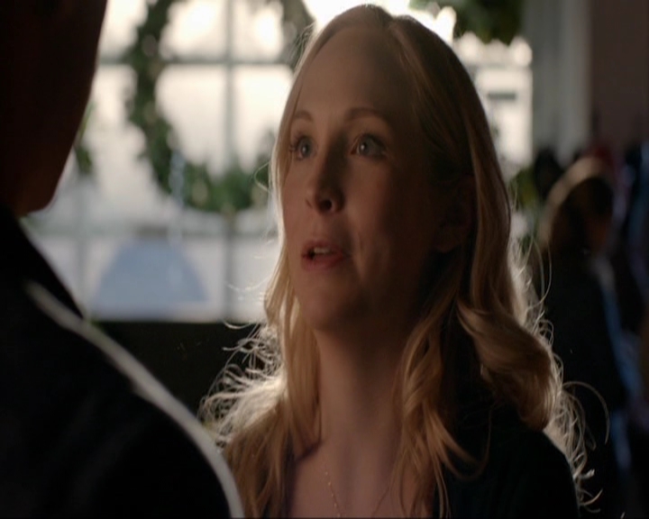 VampireDiariesWorld-dot-nl_7x09ColdAsIs0810.jpg