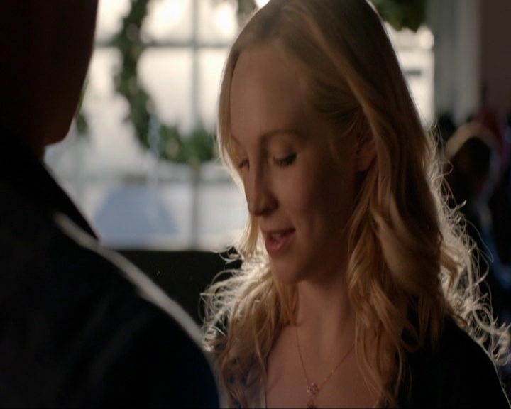 VampireDiariesWorld-dot-nl_7x09ColdAsIs0811.jpg