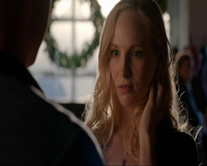 VampireDiariesWorld-dot-nl_7x09ColdAsIs0815.jpg