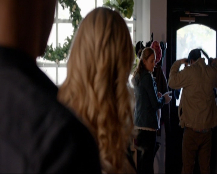 VampireDiariesWorld-dot-nl_7x09ColdAsIs0817.jpg