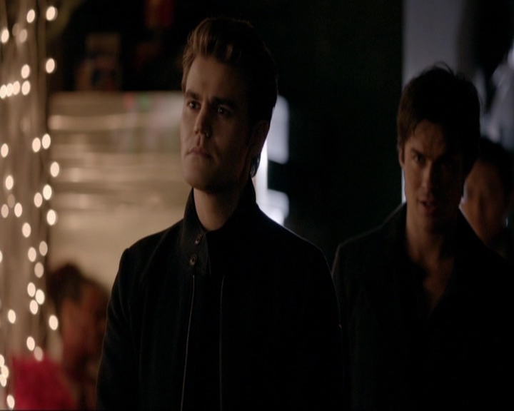 VampireDiariesWorld-dot-nl_7x09ColdAsIs1155.jpg