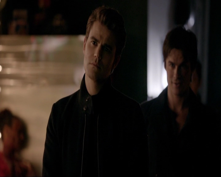 VampireDiariesWorld-dot-nl_7x09ColdAsIs1162.jpg