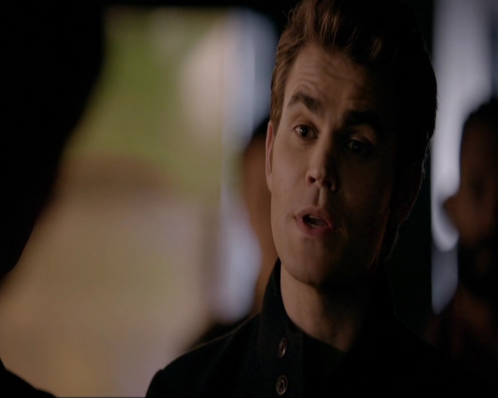 VampireDiariesWorld-dot-nl_7x09ColdAsIs1204.jpg