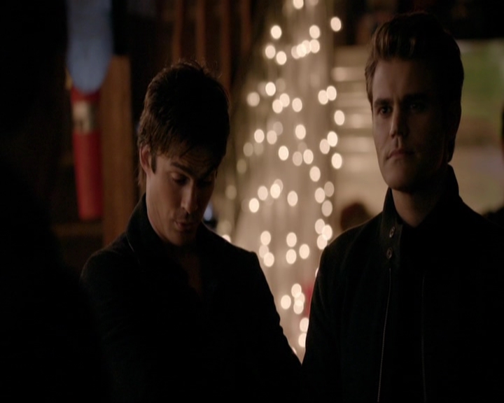 VampireDiariesWorld-dot-nl_7x09ColdAsIs1210.jpg