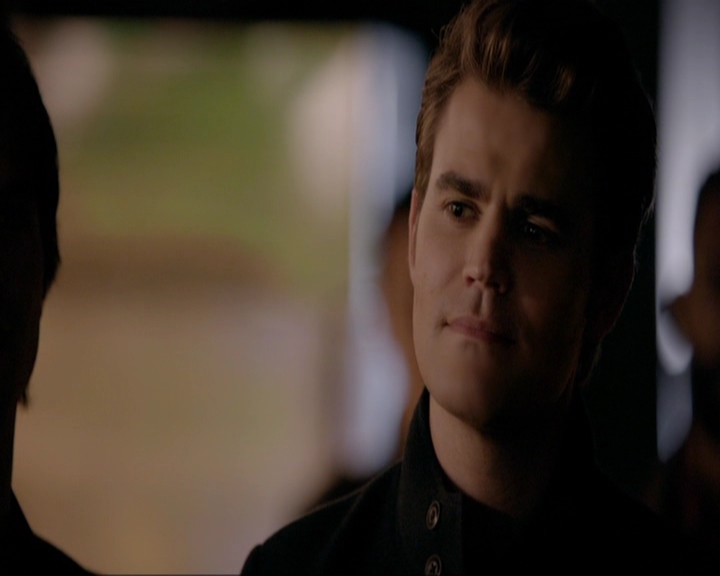 VampireDiariesWorld-dot-nl_7x09ColdAsIs1213.jpg