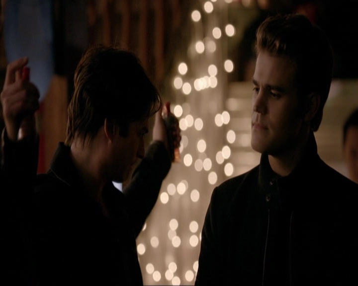 VampireDiariesWorld-dot-nl_7x09ColdAsIs1214.jpg