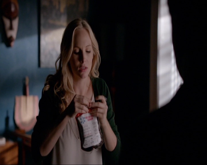 VampireDiariesWorld-dot-nl_7x09ColdAsIs1281.jpg