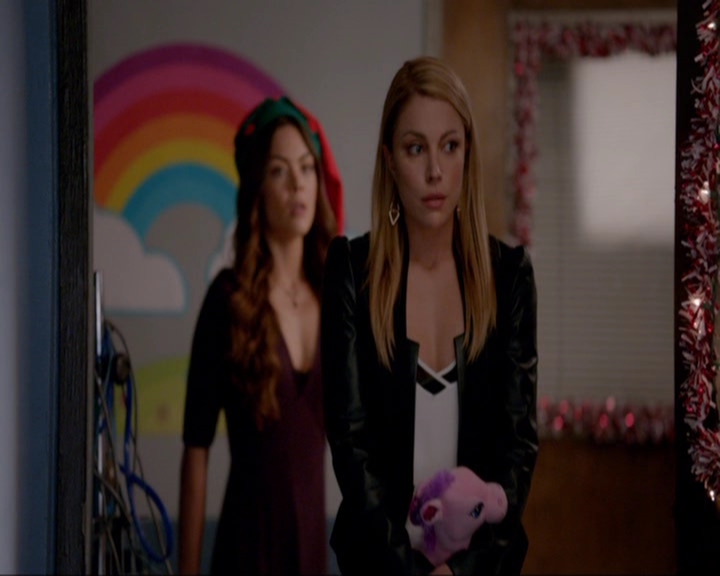 VampireDiariesWorld-dot-nl_7x09ColdAsIs1332.jpg