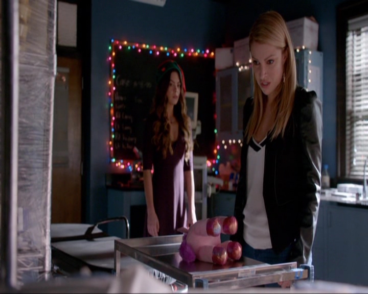 VampireDiariesWorld-dot-nl_7x09ColdAsIs1401.jpg