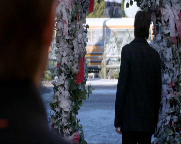 VampireDiariesWorld-dot-nl_7x09ColdAsIs1496.jpg