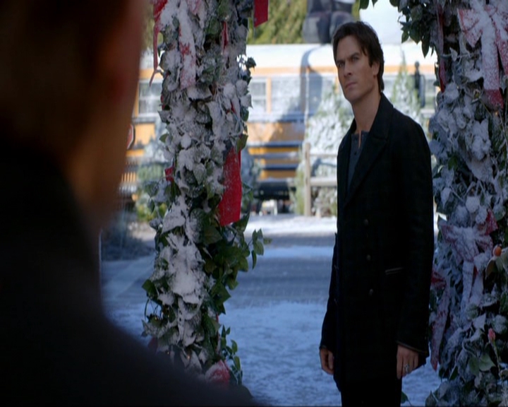 VampireDiariesWorld-dot-nl_7x09ColdAsIs1501.jpg