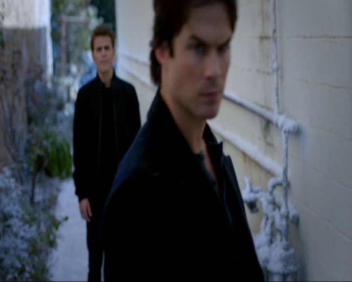 VampireDiariesWorld-dot-nl_7x09ColdAsIs1507.jpg