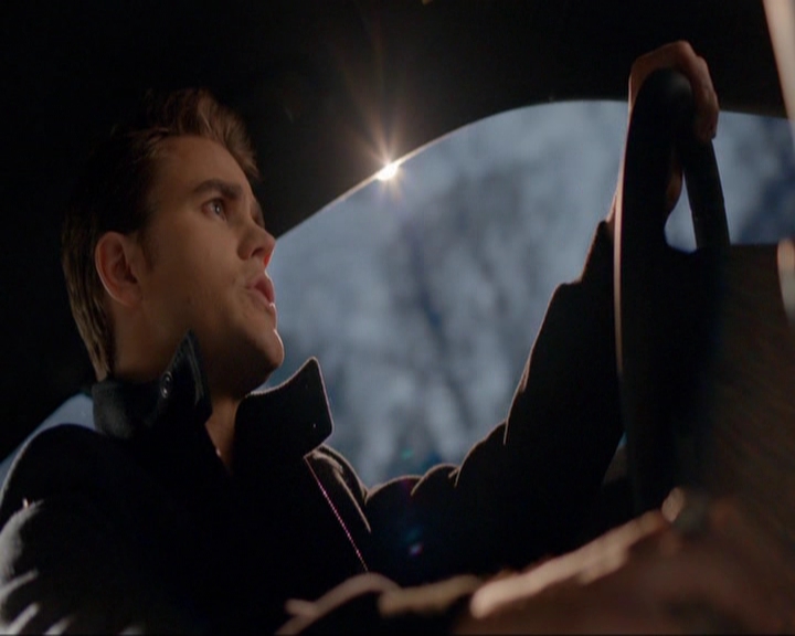 VampireDiariesWorld-dot-nl_7x09ColdAsIs1531.jpg