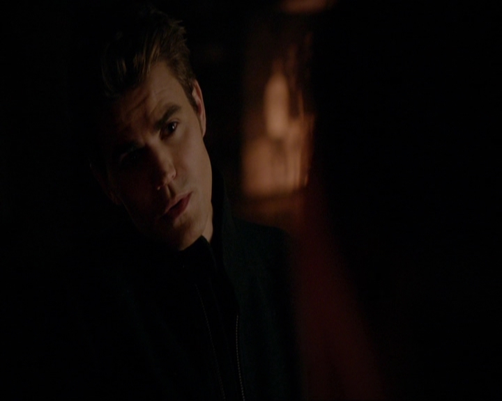 VampireDiariesWorld-dot-nl_7x09ColdAsIs1580.jpg