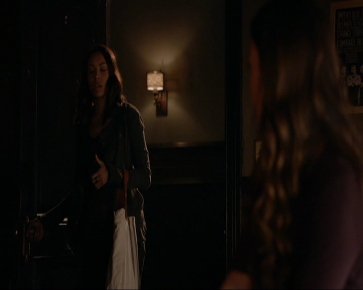 VampireDiariesWorld-dot-nl_7x09ColdAsIs1602.jpg