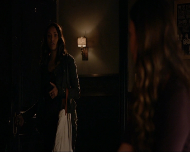 VampireDiariesWorld-dot-nl_7x09ColdAsIs1603.jpg