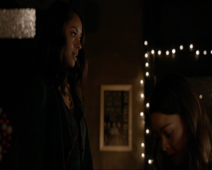 VampireDiariesWorld-dot-nl_7x09ColdAsIs1617.jpg